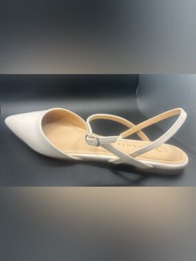 Journee Collection Women’s Martine Flats size 10